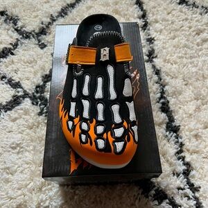 Octavious Marks Clogs